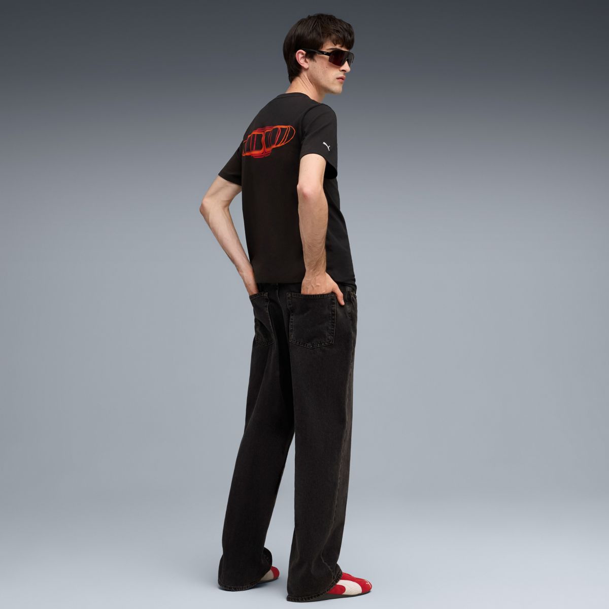 經典象徵黑色T恤 